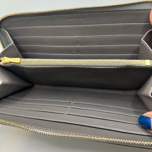 GUC Celine Leather Baby Blue Long Zip Wallet - Picture 6 of 8